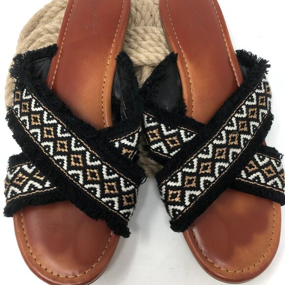 Universal Thread Boho Tribal Cross Sandals 11 - Picture 3 of 6